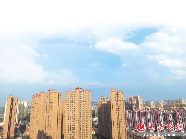 湖南省將開展打擊侵害群眾利益違法違規(guī)行為治理房地產(chǎn)市場(chǎng)亂象專項(xiàng)行動(dòng),。長(zhǎng)沙晚報(bào)記者 陳馨怡 攝