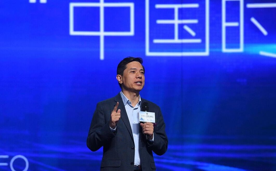 今日2019岳麓峰會“智能網(wǎng)聯(lián) 于斯為盛”高峰論壇上，李彥宏發(fā)表題目為《全球技術(shù)創(chuàng)新進入“中國時間”》的演講,。
