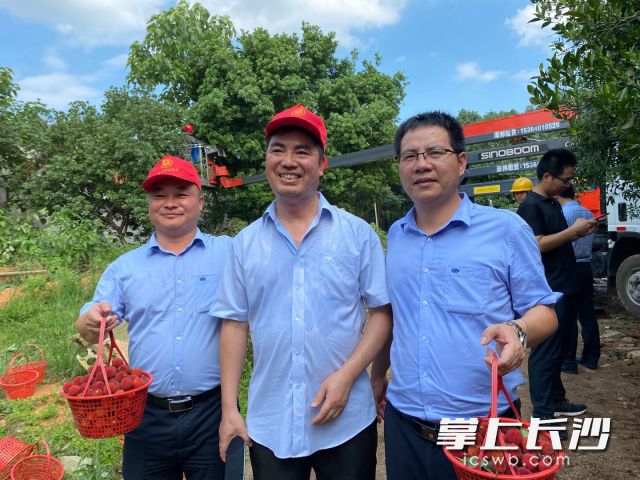 豐收的喜悅。