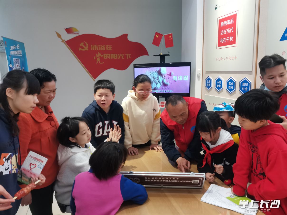 活動(dòng)現(xiàn)場(chǎng),，老少同樂(lè)。長(zhǎng)沙晚報(bào)全媒體記者 王斌 攝