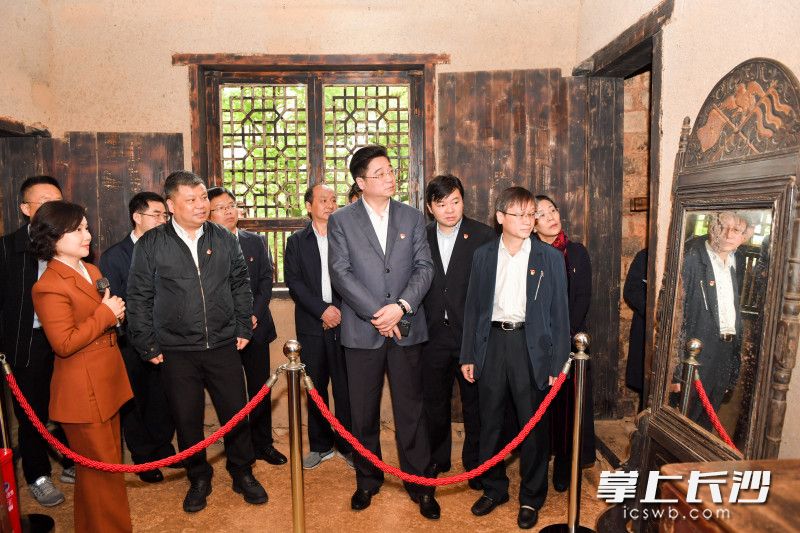 4月21日,，長(zhǎng)沙市委宣傳部理論學(xué)習(xí)中心組黨史學(xué)習(xí)教育第二次專題學(xué)習(xí)來(lái)到了望城區(qū)郭亮故居參觀學(xué)習(xí),。圖片均為長(zhǎng)沙晚報(bào)全媒體記者  鄒麟 攝