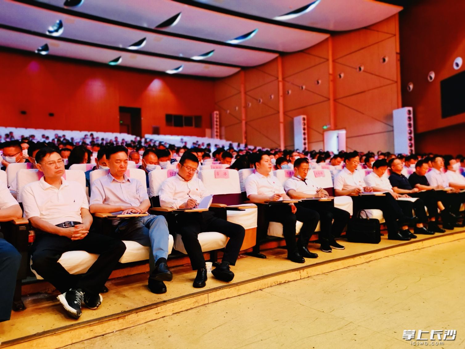 開福區(qū)干部集中學(xué)習(xí)培訓(xùn)。通訊員 王鵬飛 攝