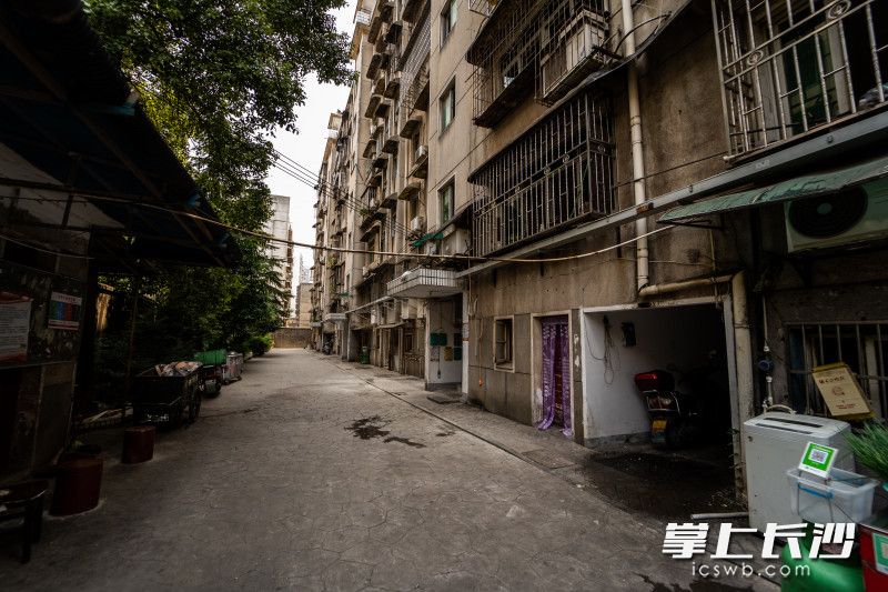 小區(qū)改造前的對(duì)比圖,。