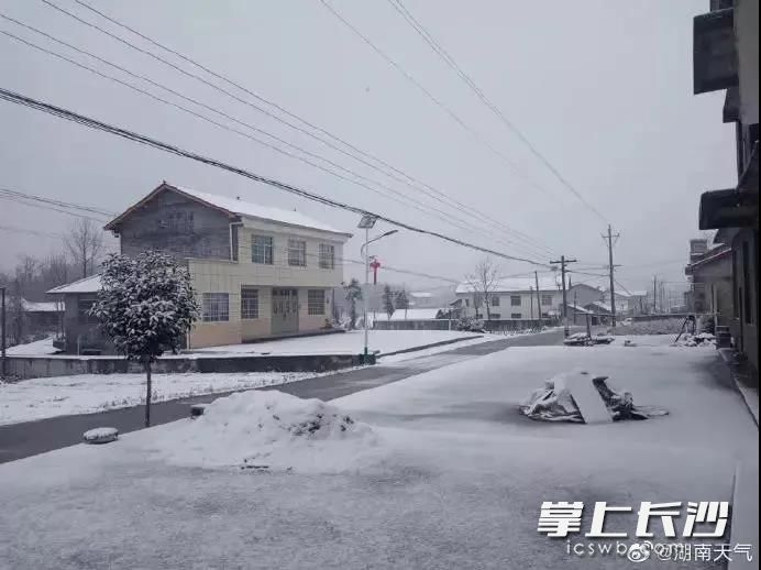 25日,，石門南北鎮(zhèn)下雪 