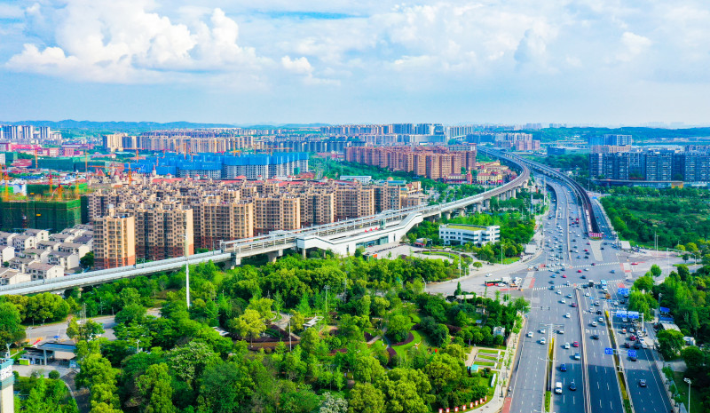 長株潭城際鐵路及芙蓉南路,，對于長株潭都市圈的交通相連至關(guān)重要。 長沙晚報全媒體記者 鄒麟 攝