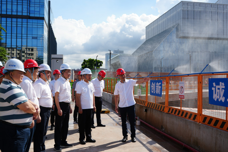 7月11日至12日，長(zhǎng)沙市住建局組織赴廣州市開展“弘揚(yáng)湖湘文化精神,，打造現(xiàn)代建造湘軍”走訪調(diào)研珠三角外拓建筑企業(yè),。通訊員 黃茂龍 攝