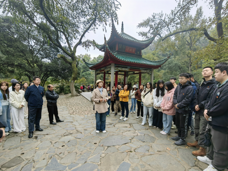 長沙學院土木工程學院“移動”思政課現(xiàn)場。通訊員供圖