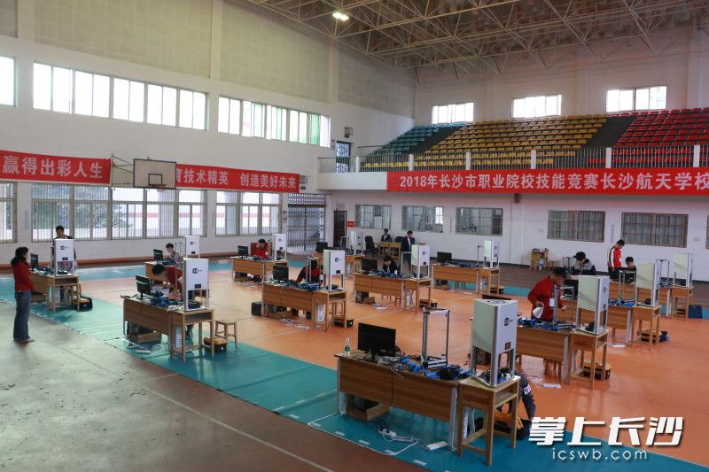 2018年，長沙航天學(xué)校承辦長沙市技能競賽3D打印賽項(xiàng)。本版圖片均由學(xué)校提供