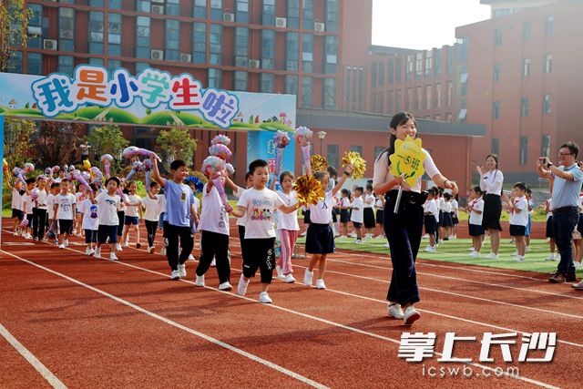 8月31日,，長沙高新區(qū)各個學(xué)校開學(xué)啦！通訊員 供圖