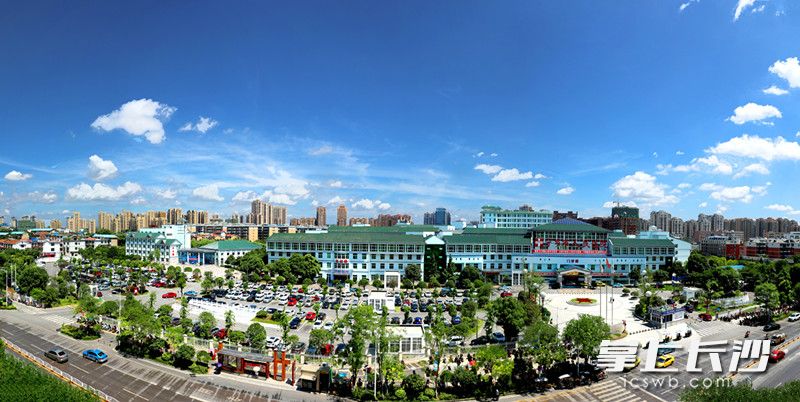 寧鄉(xiāng)市人民醫(yī)院被確定為建立健全現(xiàn)代醫(yī)院管理制度試點(diǎn)醫(yī)院,，正努力建成“科技醫(yī)院,、智慧醫(yī)院、平安醫(yī)院,、和諧醫(yī)院”,。