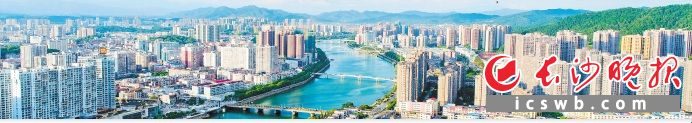 中郡研究所發(fā)布第二十屆全國縣域經(jīng)濟百強榜,，瀏陽在去年成功挺進縣域綜合發(fā)展前十強后,，今年再次實現(xiàn)高位再進位，位列第9,。