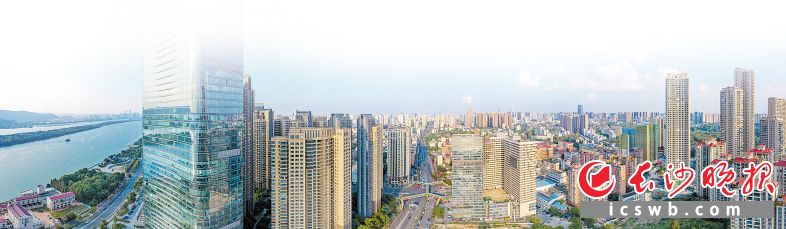 天心區(qū)樓宇經(jīng)濟(jì)發(fā)達(dá)，擁有億元樓宇19棟,，全市占比四成,。圖片均為陳飛 攝