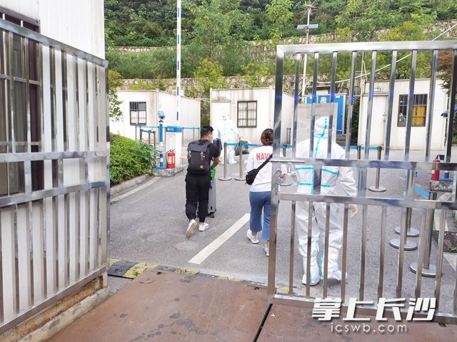 快速安全抵達(dá)集中隔離點,。