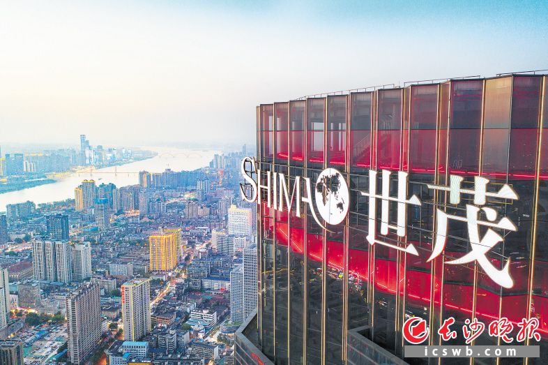 黨建聚合力,，樓宇吸金創(chuàng)新高。除署名外均由胡宣提供