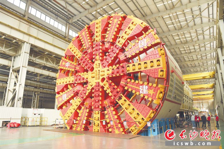 　鐵建重工“京華號”盾構(gòu)機,。 長沙晚報全媒體記者 黃啟晴 攝