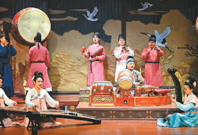 陜西省西安市大唐芙蓉園內上演的舞臺劇《鼓》,。新華社記者 劉瀟 攝